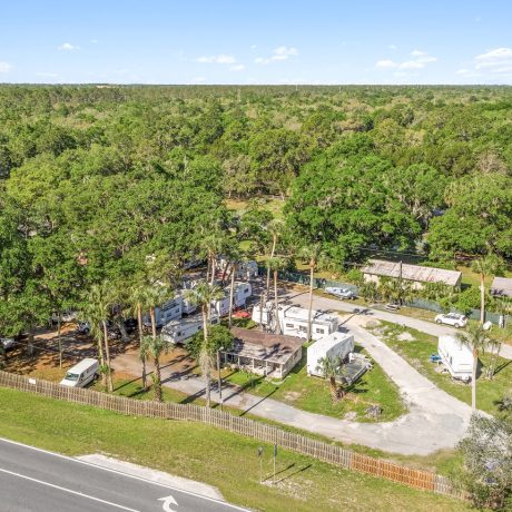 aerial view of manuctured home and RV community in Florida